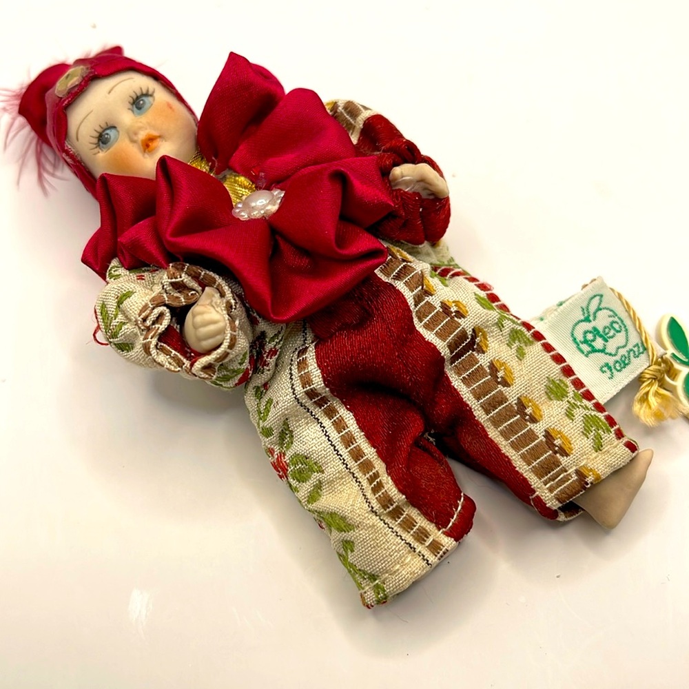 NWT porcelain doll by Cleo. Made in Italy!